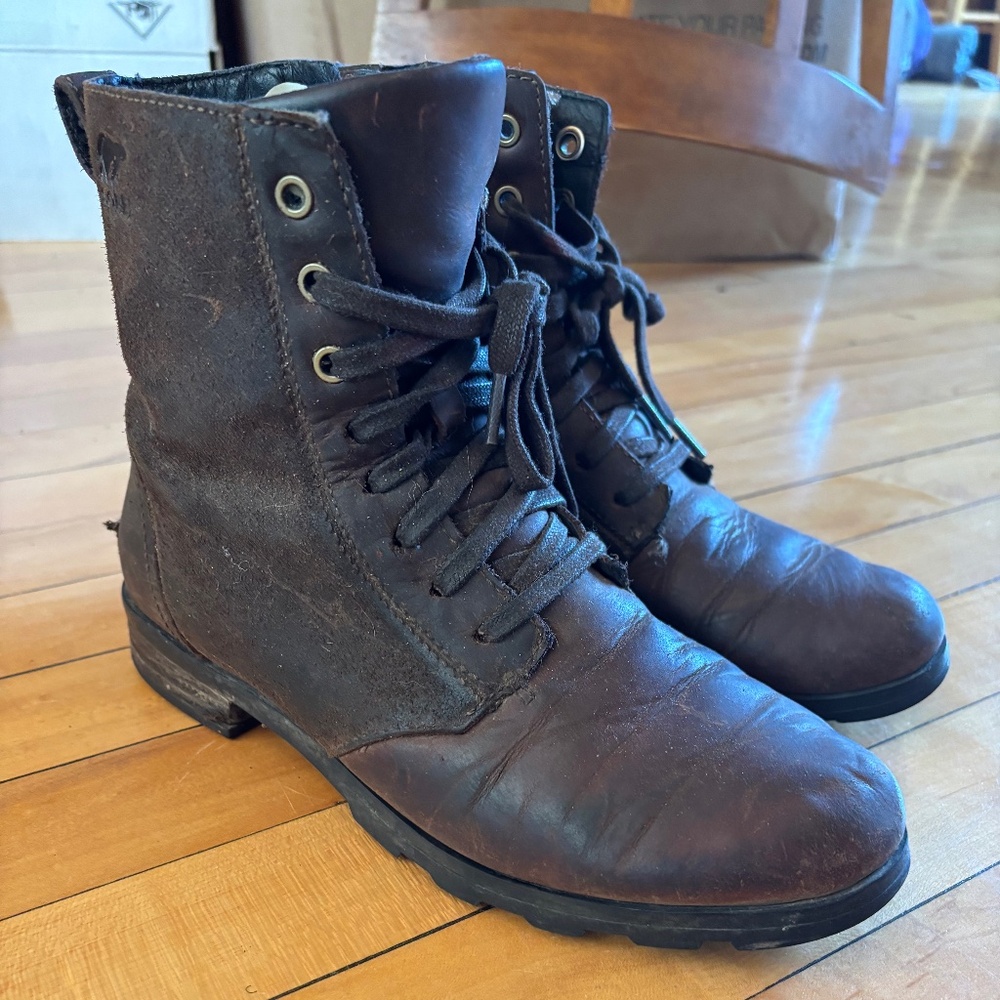 Sorel Women’s lightweight leather boot